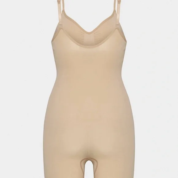 Aritzia Nude Full-Body Shaping Short Bodysuit - Picture 9 of 10